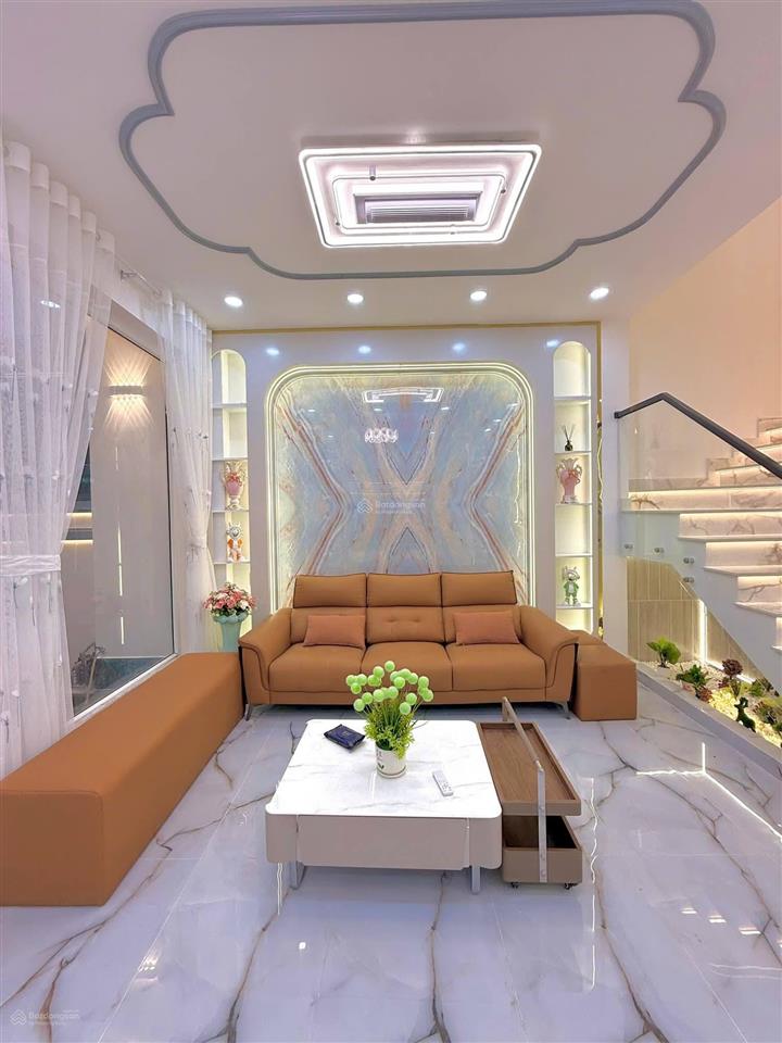 Bán nhà biệt thự khu vực trương quyền,p6, q3, dt 138m2,giá 7tỷ500tr ,cho thuê 30tr/tháng, sổ riêng.