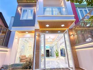 Bán nhà biệt thự khu vực trương quyền,p6, q3, dt 138m2,giá 7tỷ500tr ,cho thuê 30tr/tháng, sổ riêng.