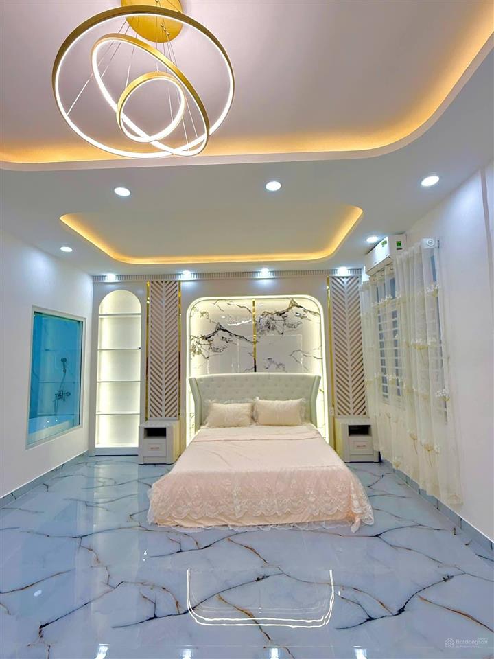 Bán nhà biệt thự khu vực trương quyền,p6, q3, dt 138m2,giá 7tỷ500tr ,cho thuê 30tr/tháng, sổ riêng.