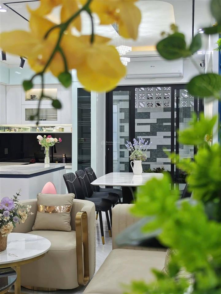 Chủ bị trục trặc tài chính đường lý thường kiệt,p7,q11,dt 72m2,giá 4tỷ230tr,cho thuê 26tr,sổ riêng.
