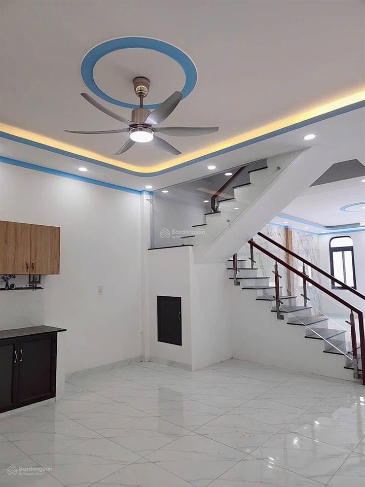 Bán nhà khu vực dh8, bến cát, bình dương, dt 85m2, giá 2tỷ550tr, cho thuê 23tr/tháng, shr