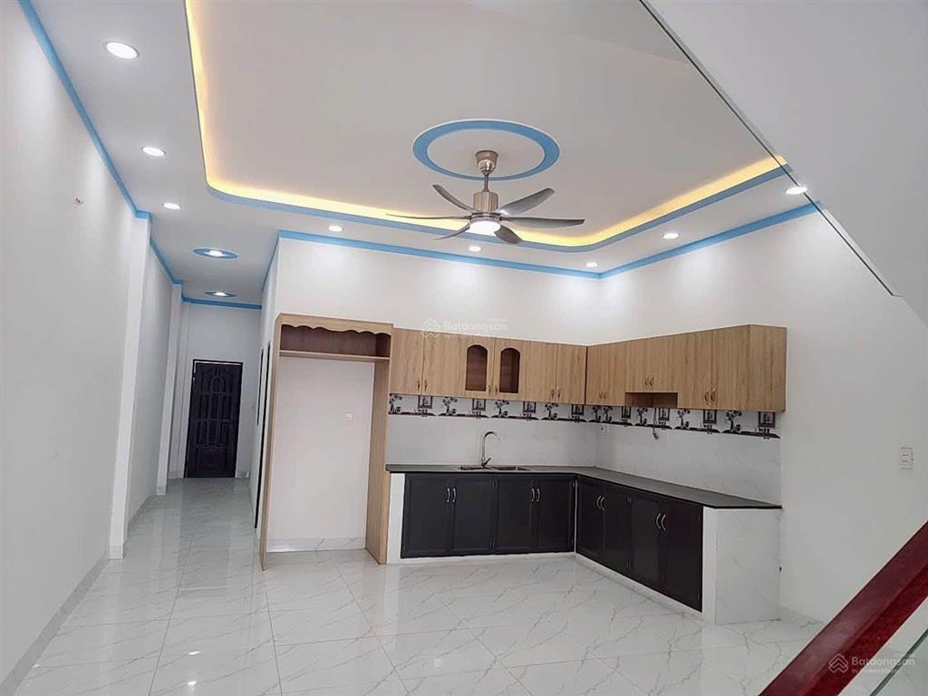 Bán nhà khu vực dh8, bến cát, bình dương, dt 85m2, giá 2tỷ550tr, cho thuê 23tr/tháng, shr