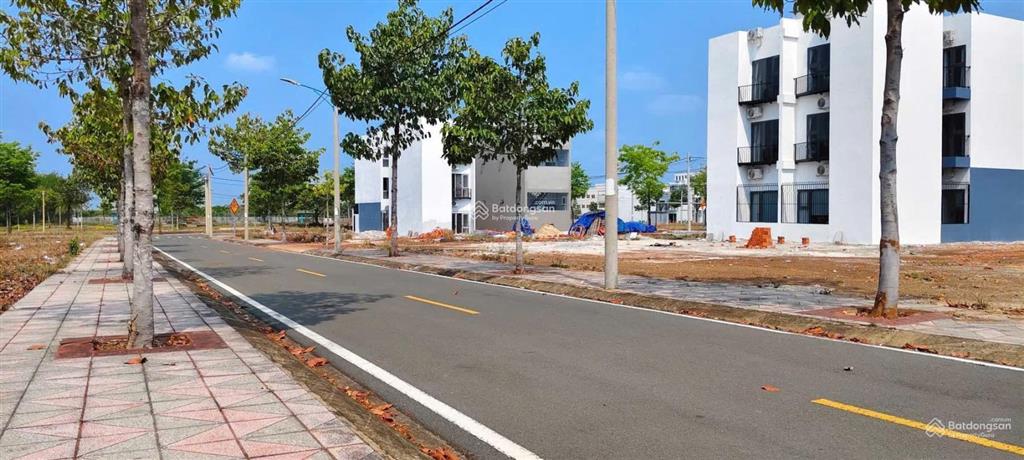 Bán lô đất 70m2. khu dân cư đông đúc, kinh doanh buôn bán sầm uất, giá 1tỷ497 triệu