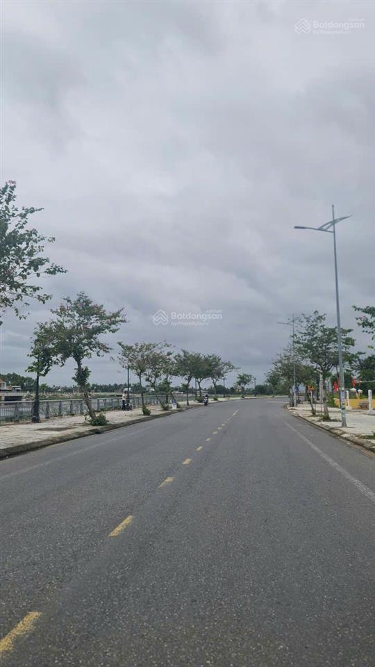 Bán đất tại hùng vương, 65 triệu / m2, 892 m2 với mặt tiền 10m, pháp lý đầy đủ