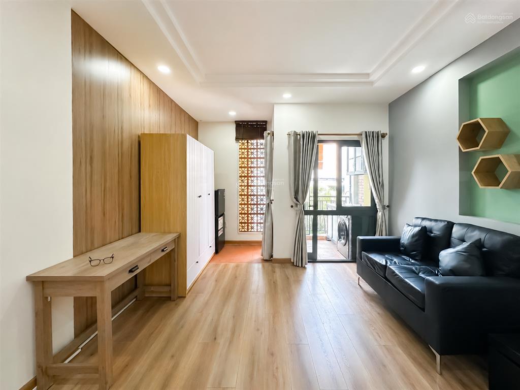 Cho thuê căn hộ studio ban công, tách bếp, full nt ngay trung tâm quận 8, tiện di chuyển quận 1, 4