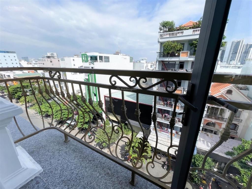 Cho thuê căn hộ duplex ban công full nt ngay trung tâm quận 7, gần lotte, tdtu, rmit, himlam