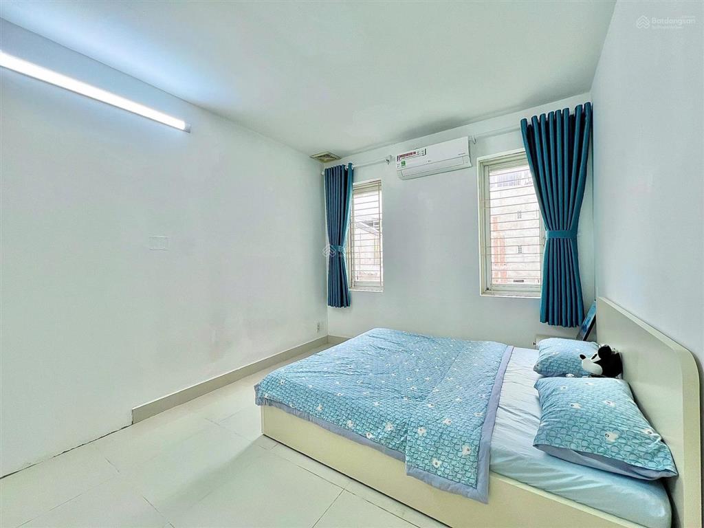 Cho thuê căn hộ studio rộng 60m2 ngay trung tâm full nt , tiện di chuyển quận 1,4