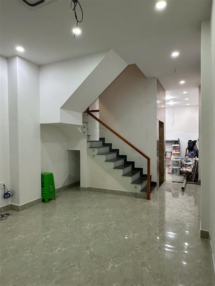 CHO THUÊ NHÀ NGUYÊN CĂN PHAN ĐÌNH PHÙNG P2 ĐÀ LẠT - 5 TẦNG, 8PN,  MẶT BẰNG KD - 40