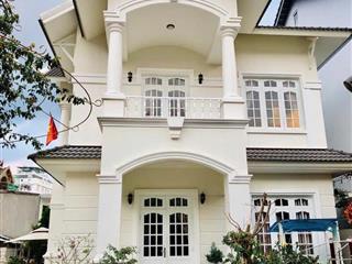 Cho thuê villa 8 phòng ngủ đường Hùng Vương phường 9 Đà Lạt giá 18 triệu/tháng