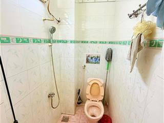 Lê thị bạch cát.phường 11 quận 11,dt42m, 3pn 3wc.kv trung tâm thương mại