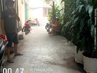 Nhà bán hồng lạc, p10, tân bình, dt 3.8x10m. 2lầu có sân thượng 4pn + 4wc hẻm 3 gác, giá 4,9 tỷ