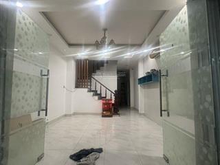 Nhà bán đường lạc long quân p8 tân bình ngang 4x9.5m, giá 4.8 tỷ tlcc, xem nhà alo 0903 007 *** lộc