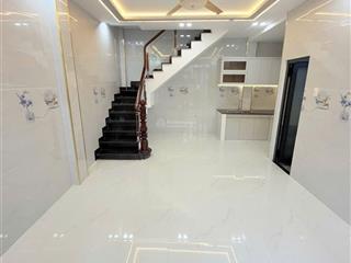 Nhà bán  trần văn quang  p.10  tân bình  giá 5xx tỷ  xem nhà  0903 007 *** lộc