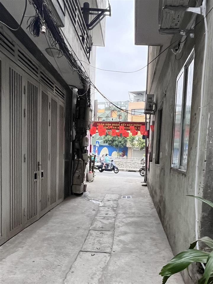 Chính chủ cần bán mảnh đất lê trọng tấnthanh xuân1 nhà ra phốô tô vào nhà66m2 nhỉnh 18tỷ