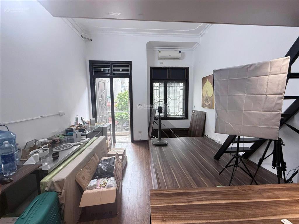 Bán nhà phố nguyễn trãi, thanh xuân, trước nhà oto tránh, hàng xóm royal city, dt 36m2, 5 tầng.