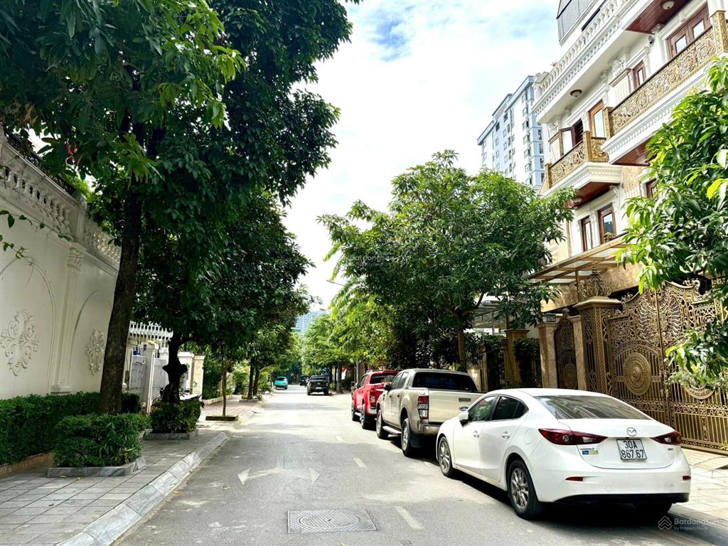 Bán biệt thự vip có 102 kđt nhà ở quốc hội, trung văn, lô góc, dt 180m2, 5 tầng, mt 25m