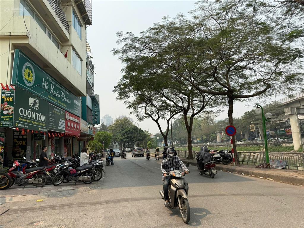 Bán mảnh đất phố giáp nhất, nguyễn trãi, thanh xuân, dt 96m2, mặt tiền 6,2m, sổ nở hậu, cực hiếm.