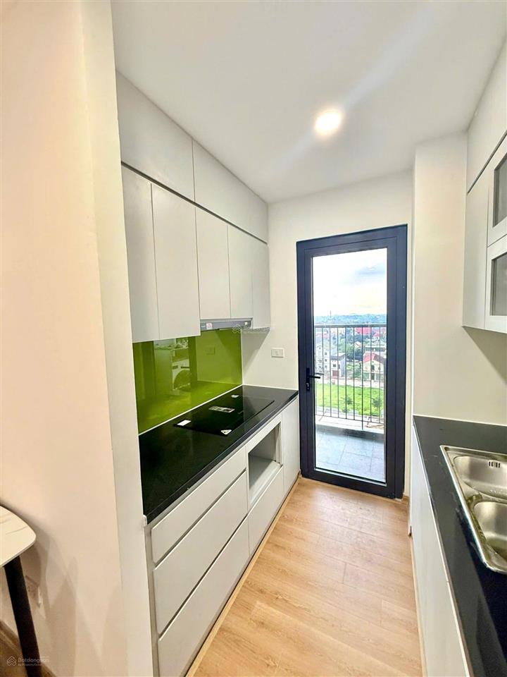 Chính chủ cho thuê căn hộ yên bình complex cạnh sam sung 73m2 2pn+ 2wc full đồ 9tr tháng
