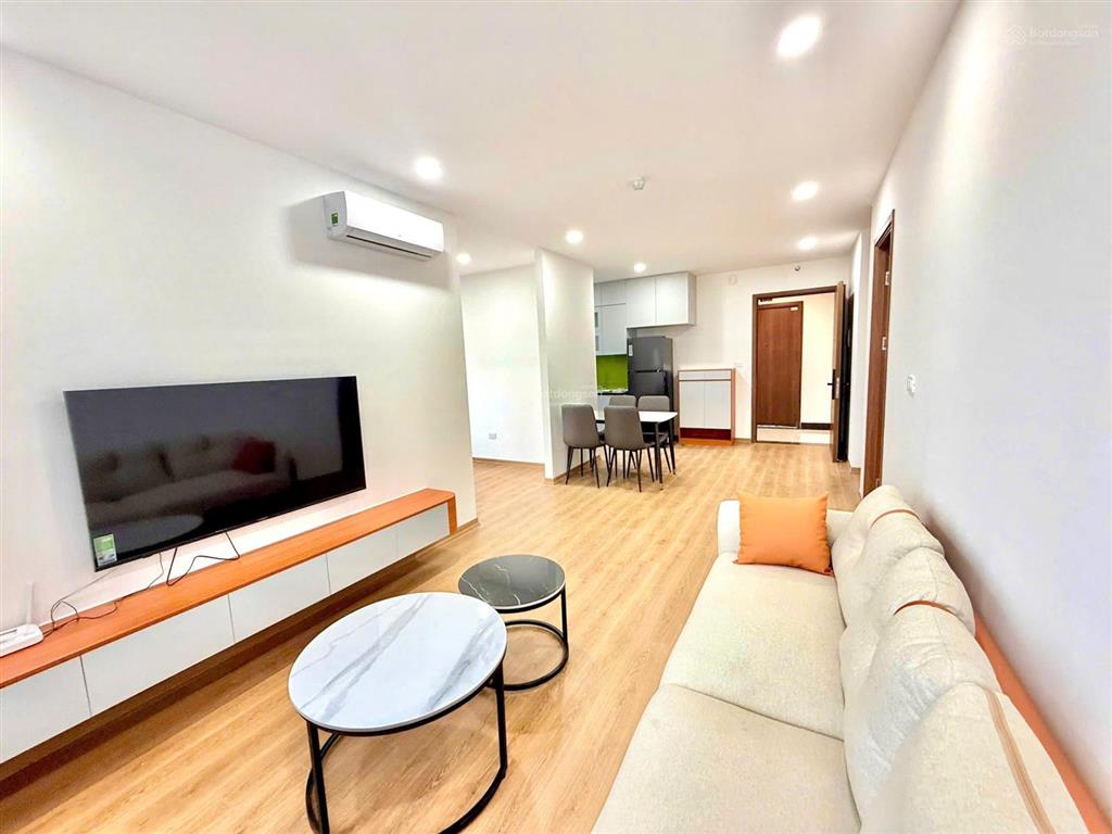 Chính chủ cho thuê căn hộ yên bình complex cạnh sam sung 73m2 2pn+ 2wc full đồ 9tr tháng