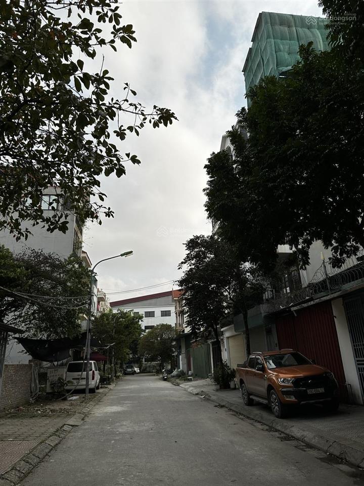 Chính chủ bán đất phân lô thạch bàn, long biên 17,5 tỷ, 75m2, sdcc