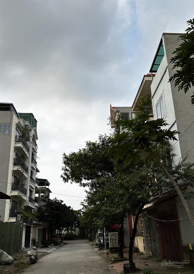 Chính chủ bán đất phân lô thạch bàn, long biên 17,5 tỷ, 75m2, sdcc