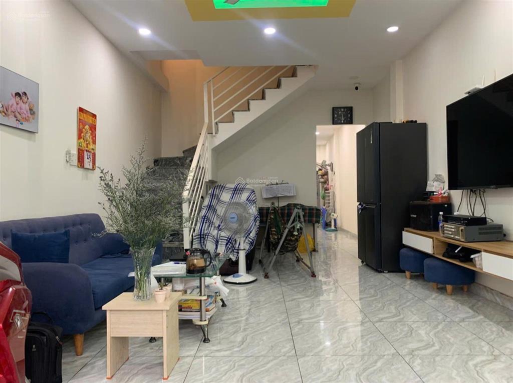 Nhà mtkd đường số cách phạm văn đồng 100m  khu bên sông  sát tttm gigamall 60m2, cho thuê 15tr/th