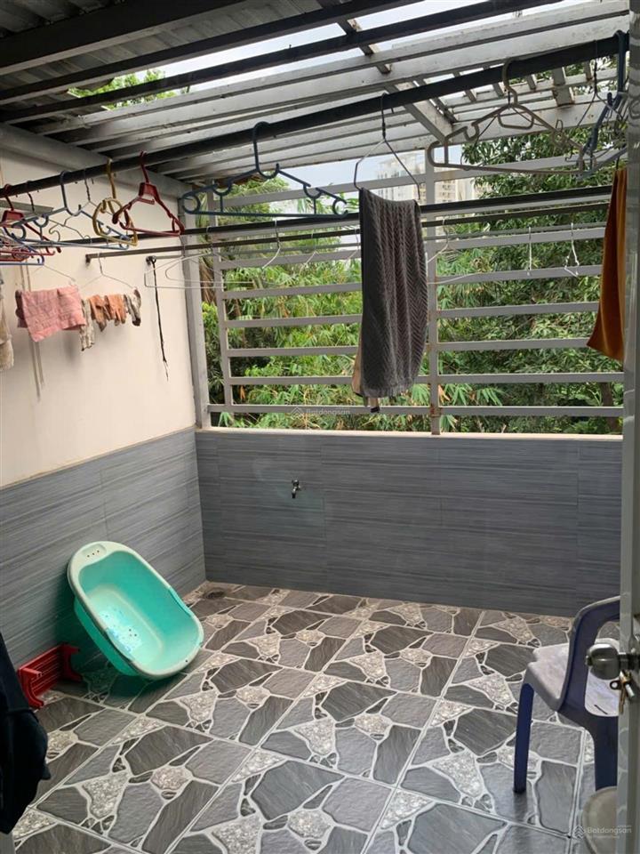 Nhà mtkd đường số cách phạm văn đồng 100m  khu bên sông  sát tttm gigamall 60m2, cho thuê 15tr/th
