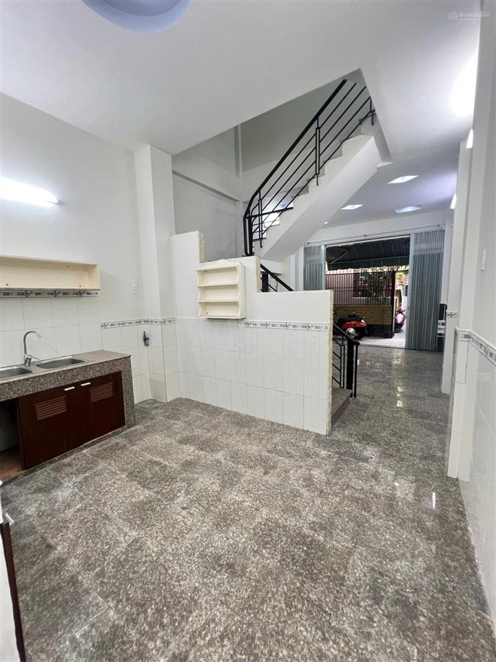 Nhà 45m2 3 tầng nguyễn văn luông quận 6