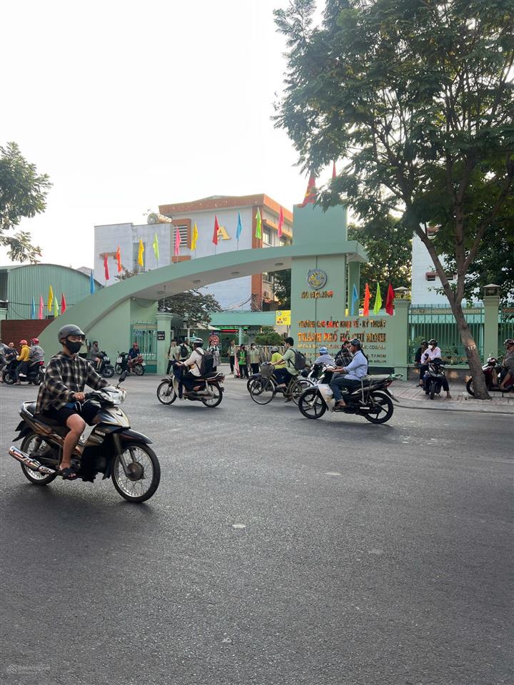 Nhà 45m2 3 tầng nguyễn văn luông quận 6