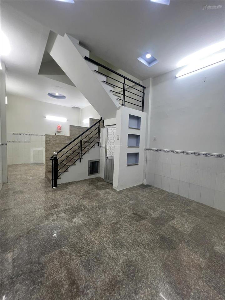 Nhà 45m2 3 tầng nguyễn văn luông quận 6