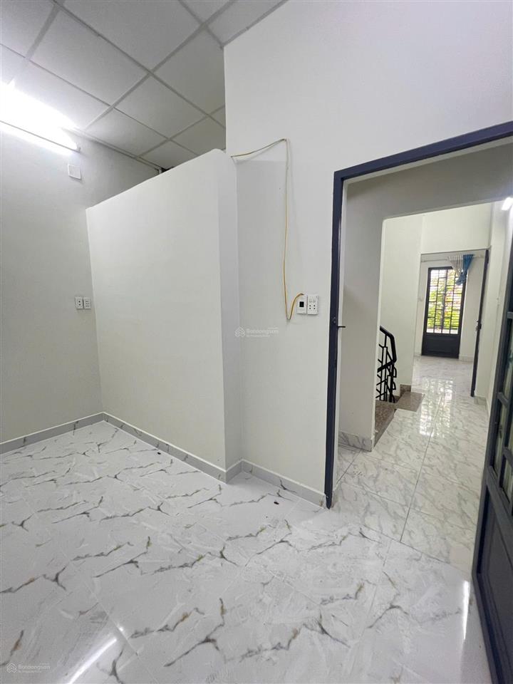 Nhà 45m2 3 tầng nguyễn văn luông quận 6