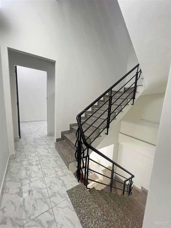 Nhà 45m2 3 tầng nguyễn văn luông quận 6