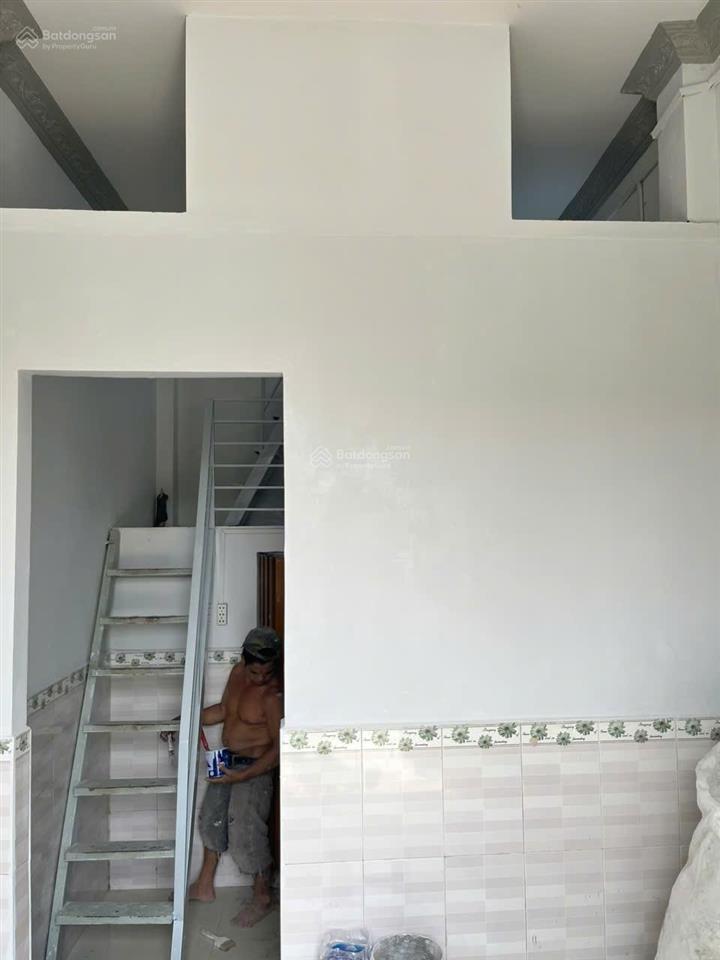 Nhà mặt tiền kênh hồng bàng quận 6