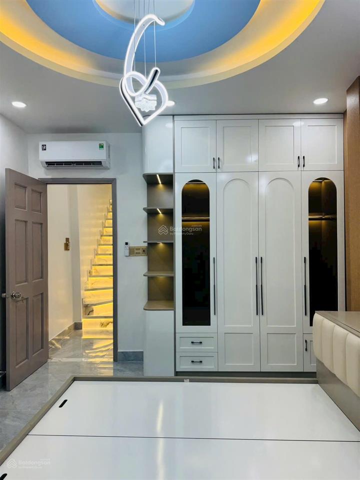 Cho thuê nhà mặt tiền phan huy ích gò vấp 5 tầng full nội thất giá chỉ 28triệu