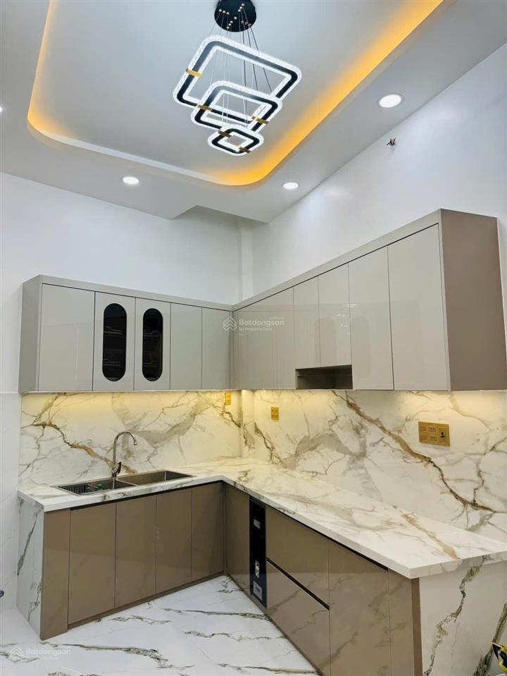 Cho thuê nhà mặt tiền phan huy ích gò vấp 5 tầng full nội thất giá chỉ 28triệu