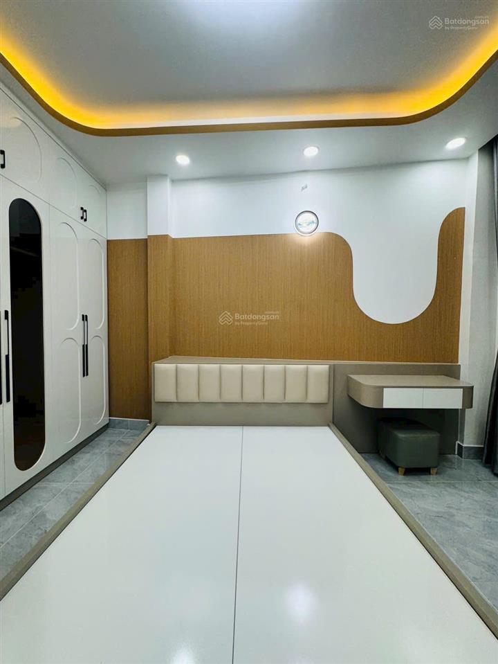 Cho thuê nhà mặt tiền phan huy ích gò vấp 5 tầng full nội thất giá chỉ 28triệu