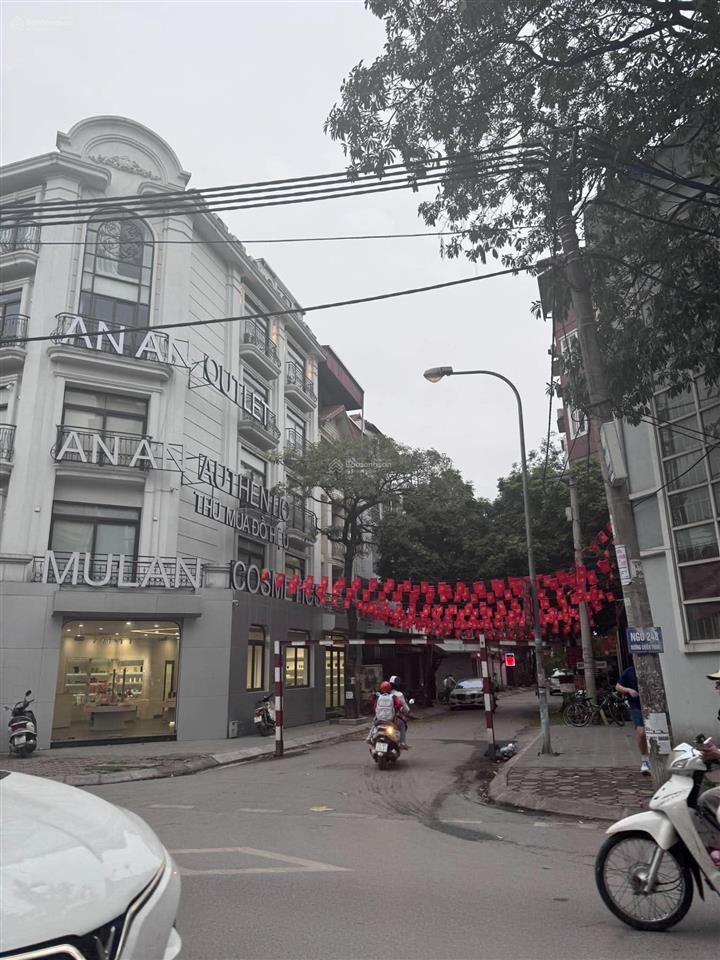 Gia đình giảm chào 500tr chỉ hơn 13 tỷ nhà 45m2  6 tầng  phân lô tại văn quán cho khách thiện chí