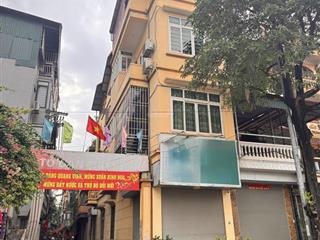 Gia đình cho thuê nhà lô góc  ô tô thông quanh nhà  kinh doanh đỉnh chỉ 12 triệu/tháng