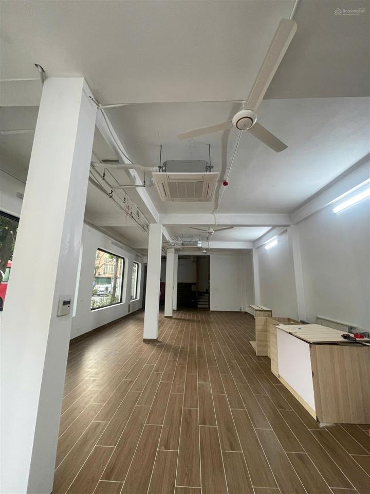 Gia đình cần tìm khách thuê làm văn phòng  liền kề mới 120m kđt văn phú, lô góc, ngã 5 đẹp