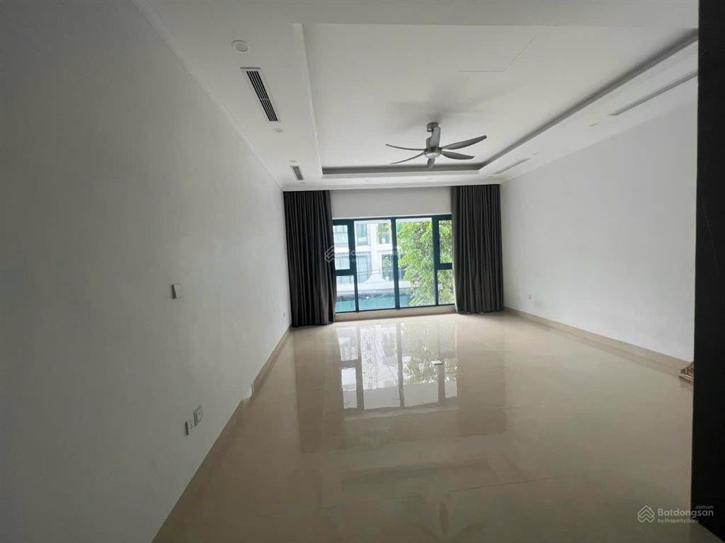 Chỉ 25 triệu/tháng  cho thuê t1,2 liền kề galaxy 200m sàn  thang máy  100m ra tố hữu