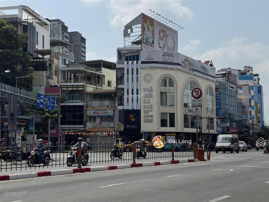 Siêu phẩm bán nhà mặt tiền trần hưng đạo quận 1 kc 4 tầng dt 77 m2 giá 38 tỷ  0903 870 ***