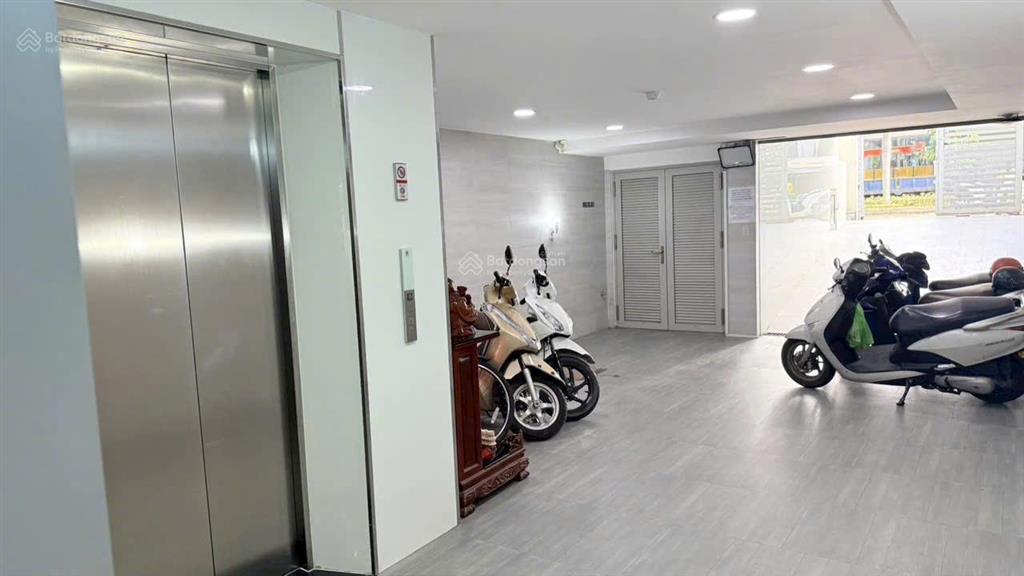 Cam kết toà nhà rẻ nhất mt đường d1 him lam q7 dt 5x20 kết cấu 5 lầu giá 35 tỷ  0903 870 ***.