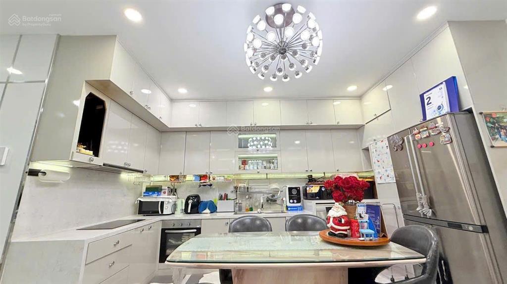 Cam kết toà nhà rẻ nhất mt đường d1 him lam q7 dt 5x20 kết cấu 5 lầu giá 35 tỷ  0903 870 ***.