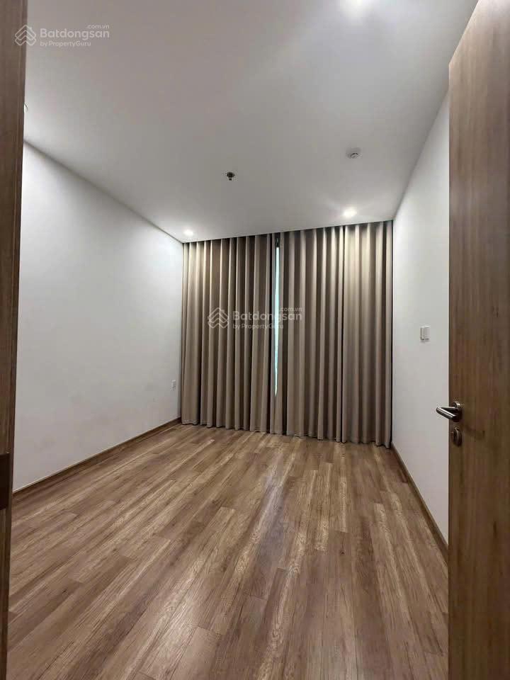 Cần tiền cho con đi du học tôi bán căn 139m 3 ngủ chung cư the wisteria