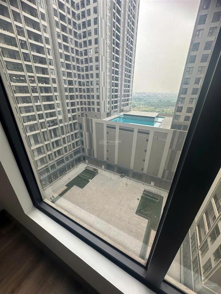 Cần tiền cho con đi du học tôi bán căn 139m 3 ngủ chung cư the wisteria