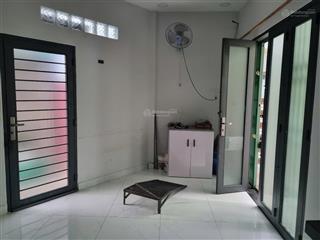 Nhà nhỏ q3  nguyễn thượng hiền  ngang 3m5  shr  3 mặt thoáng  20m2  nhỉnh 2tỷ