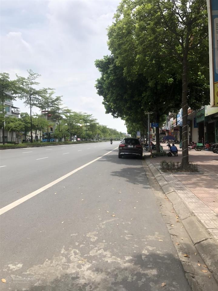 Bán đất mặt phố ngô gia tự, vỉa hè, kinh doanh, hai thoáng, 150 m2, mặt tiền 8 m, giá chỉ 44 tỷ