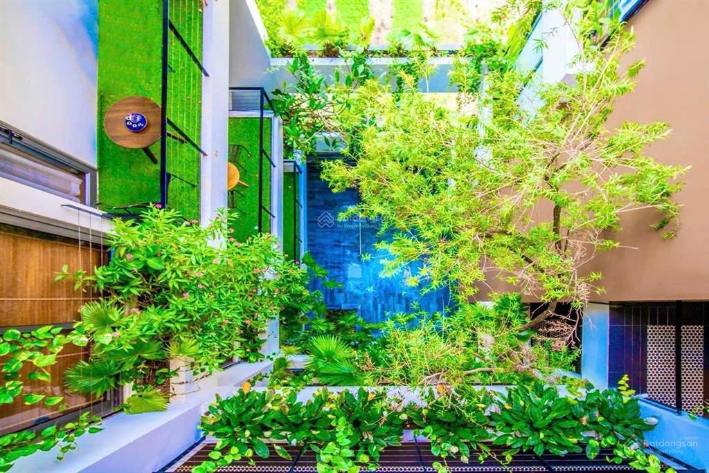Toà boutique cực đẹp doanh thu 500 triệu/tháng. sát biển. mặt tiền lê mạnh trinh. giá 75 tỷ