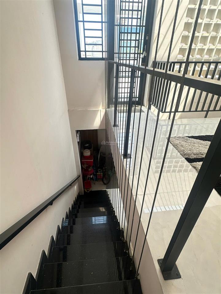 Bán nhà liền kề vạn phúc  oto trong sân
