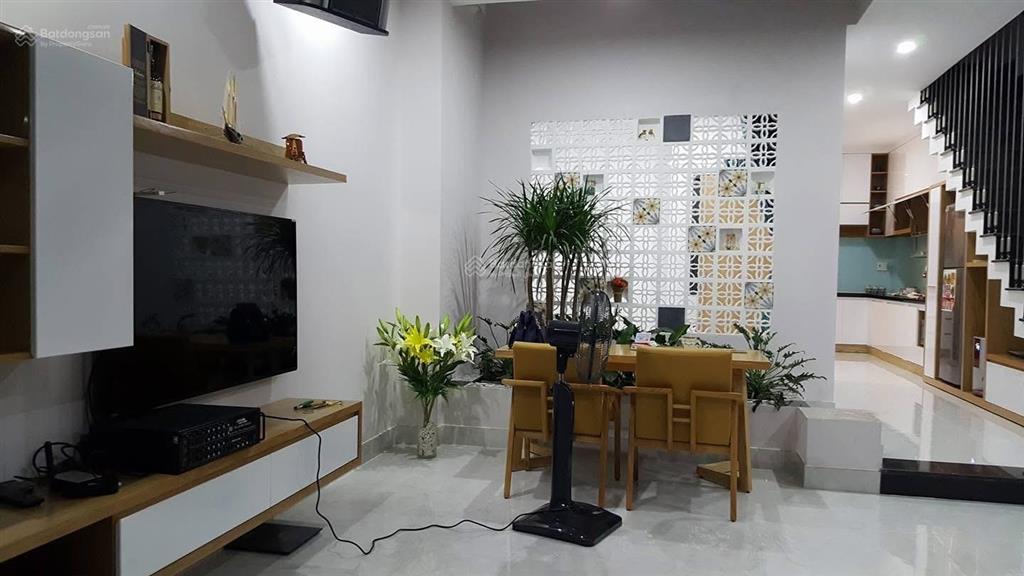 Bán nhà liền kề vạn phúc  oto trong sân
